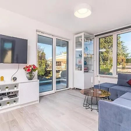 Villa Anne By Guide Vantacici