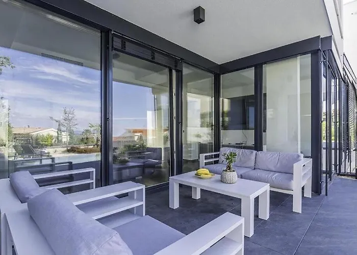 Anne By Guide Villa Malinska