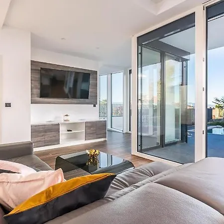 Anne By Guide Vila *