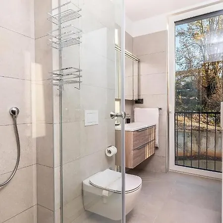 Anne By Guide Vila *